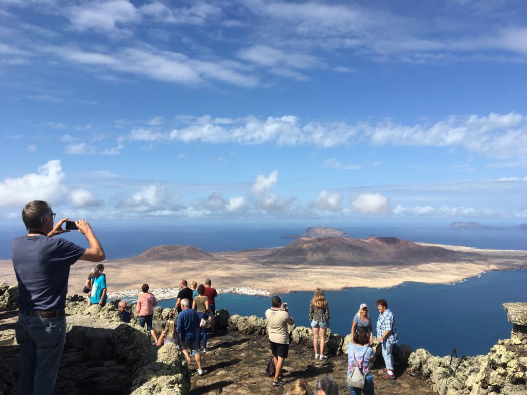 Mirador del Rio to La Graciosa